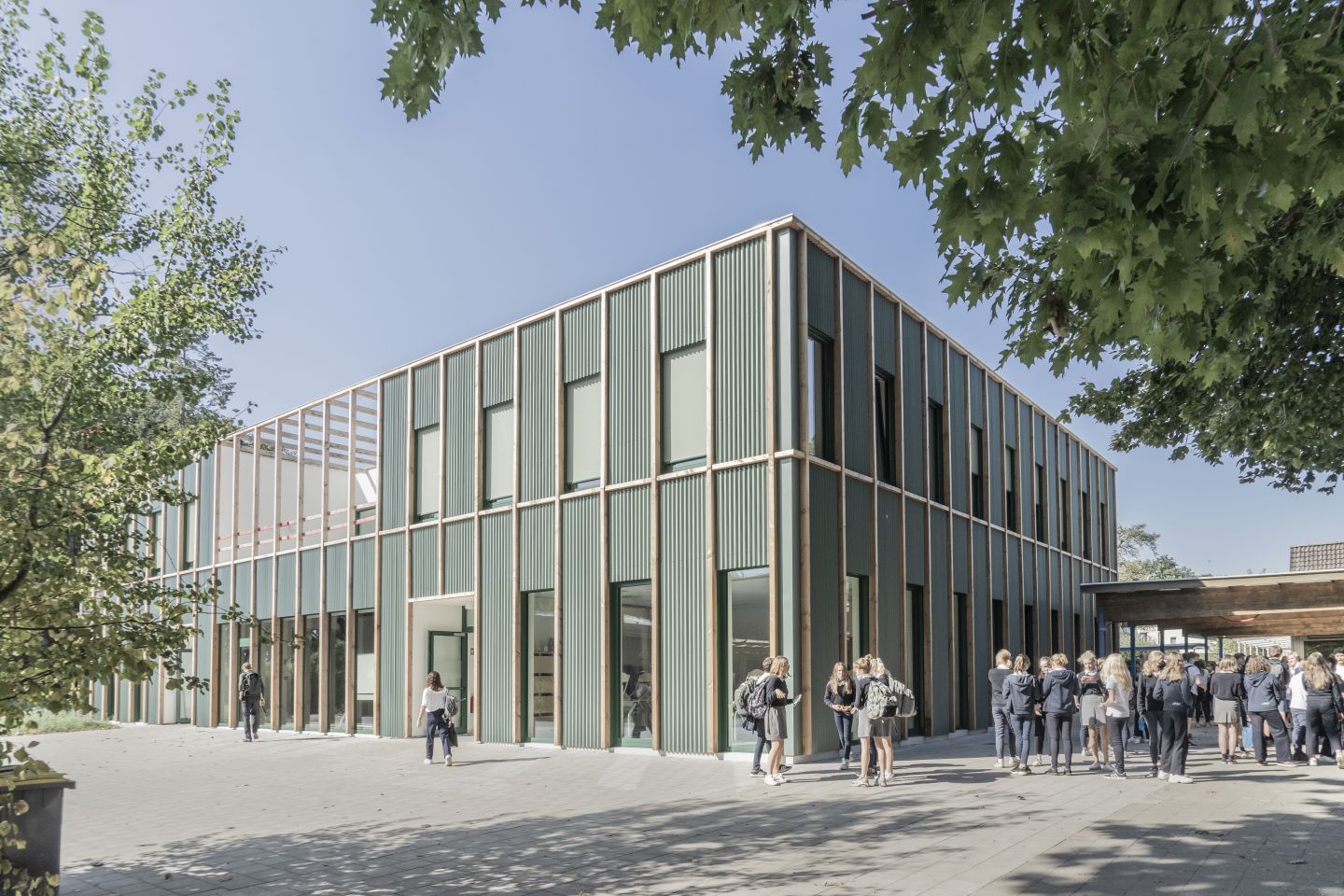 Nieuwbouw met klaslokalen en artistieke leerruimte